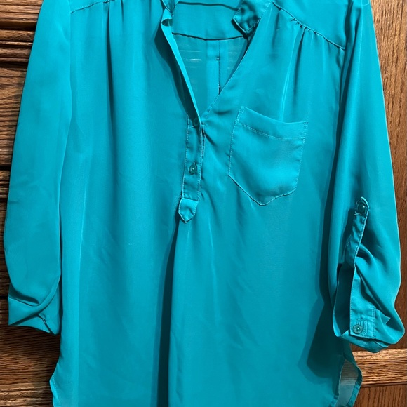 Rue 21 top, teal/greenish color, 3/4 quarter length sleeves - Picture 3 of 4